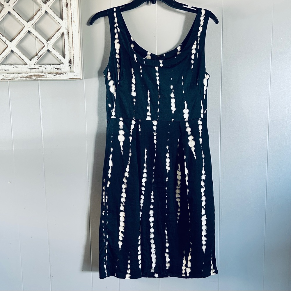 Ann Taylor Black and White Patterned Midi Dress